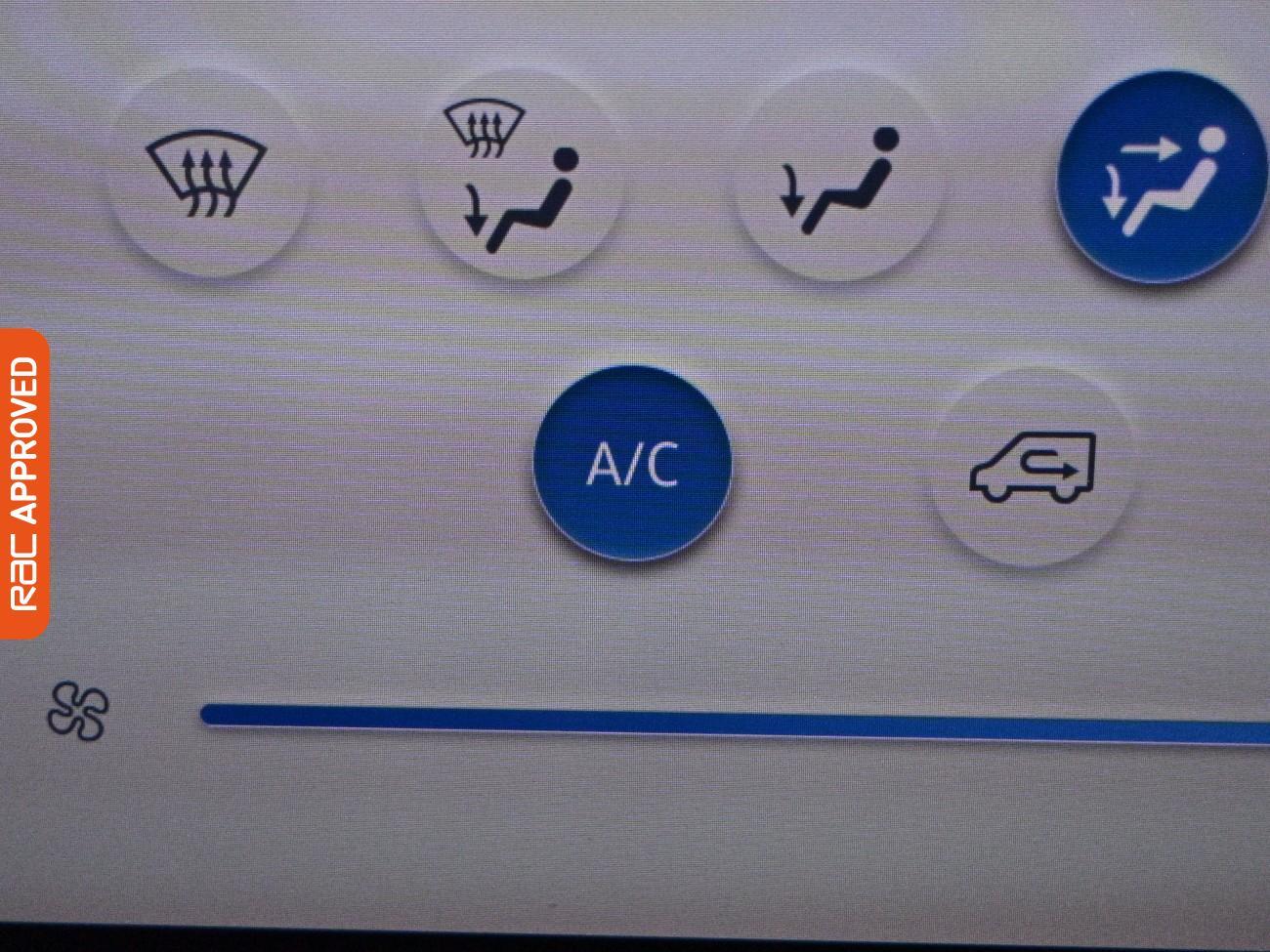Ford Grand Tourneo Connect view 18