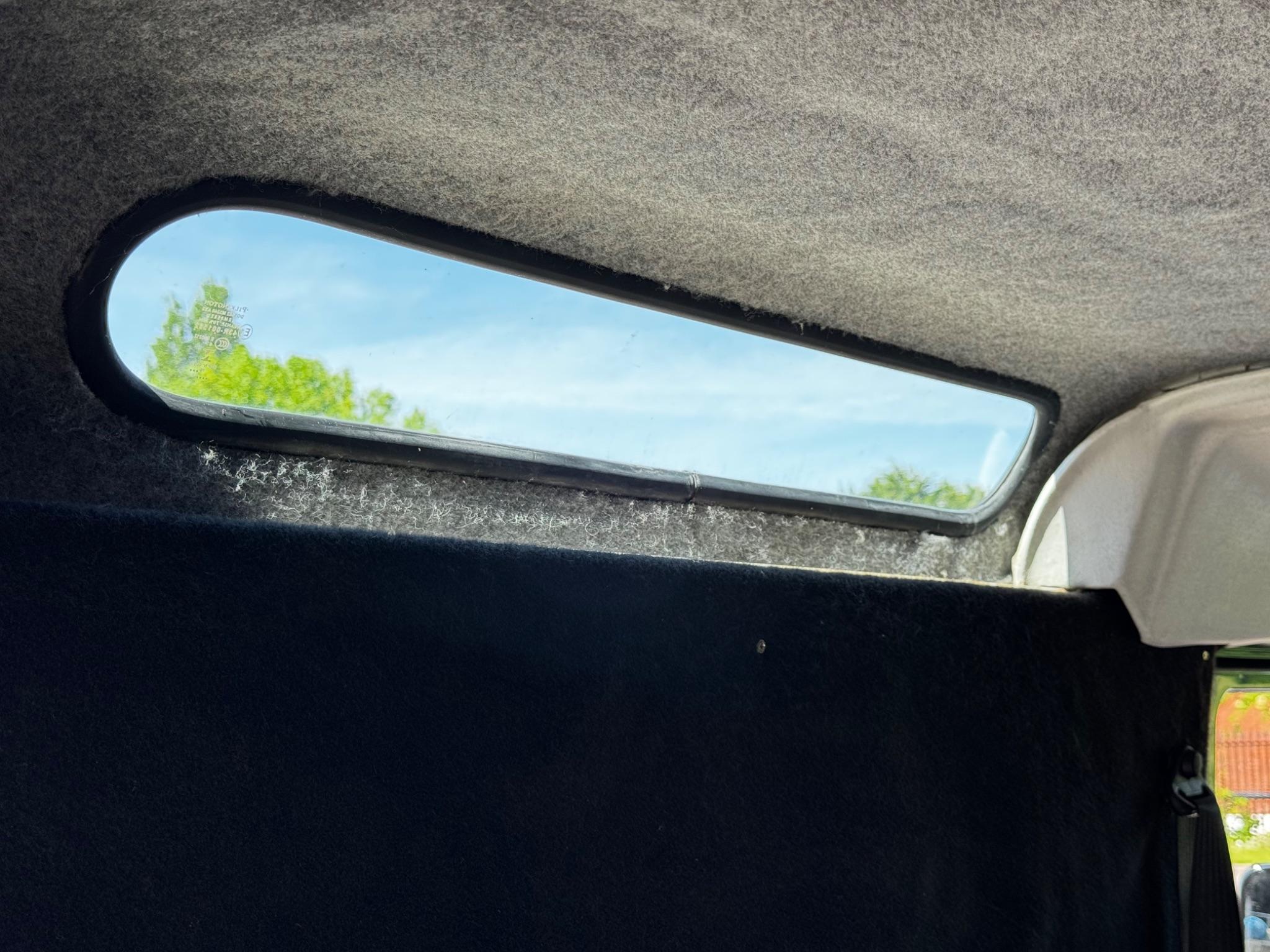 Land Rover Defender view 37