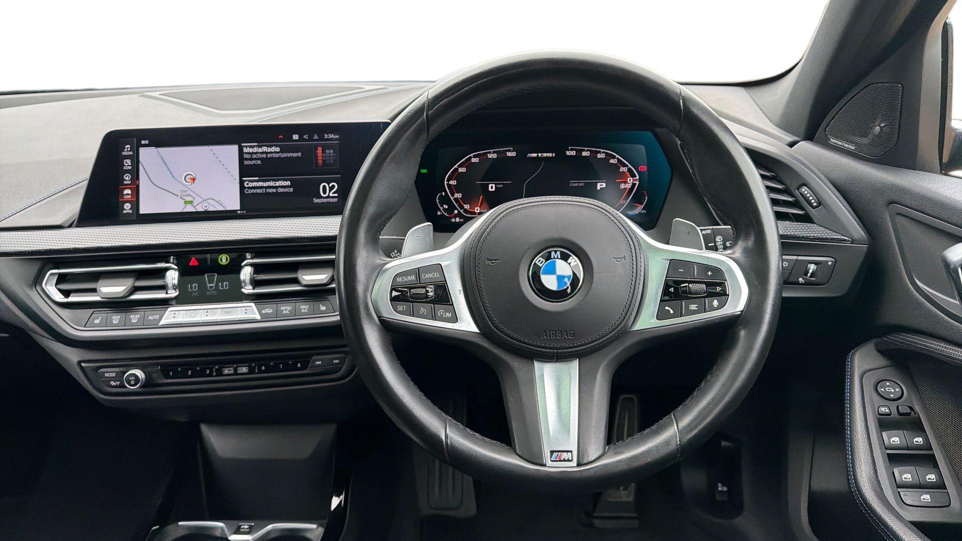 BMW 1 Series view 5