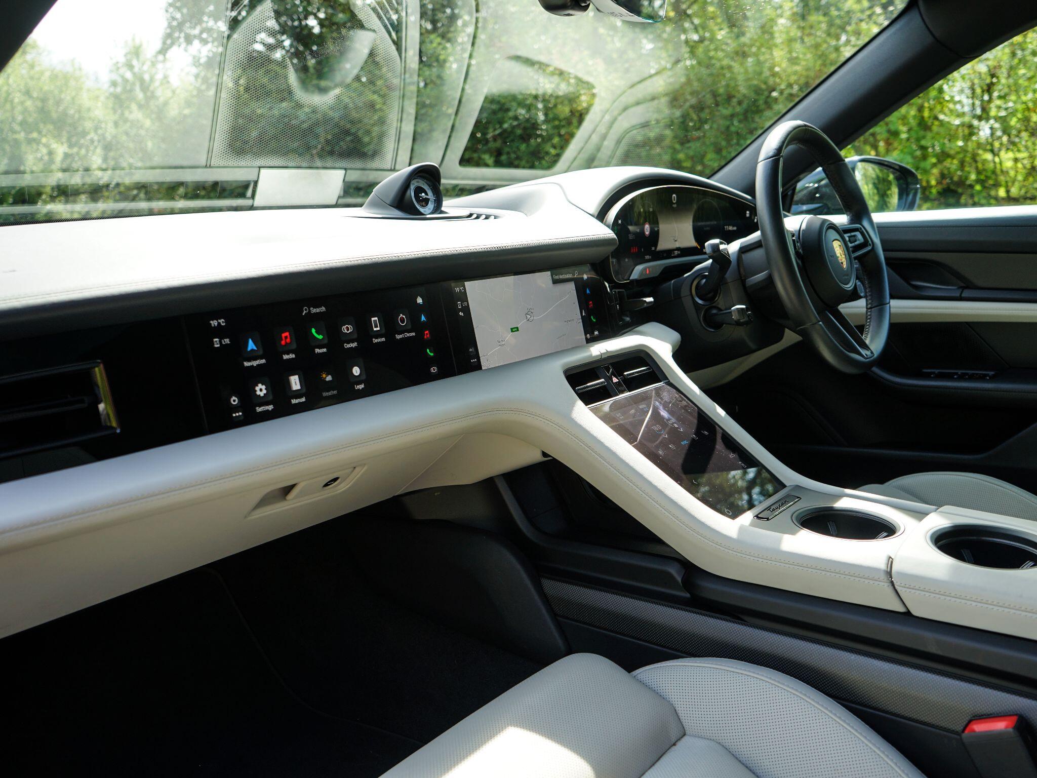 Porsche Taycan view 25
