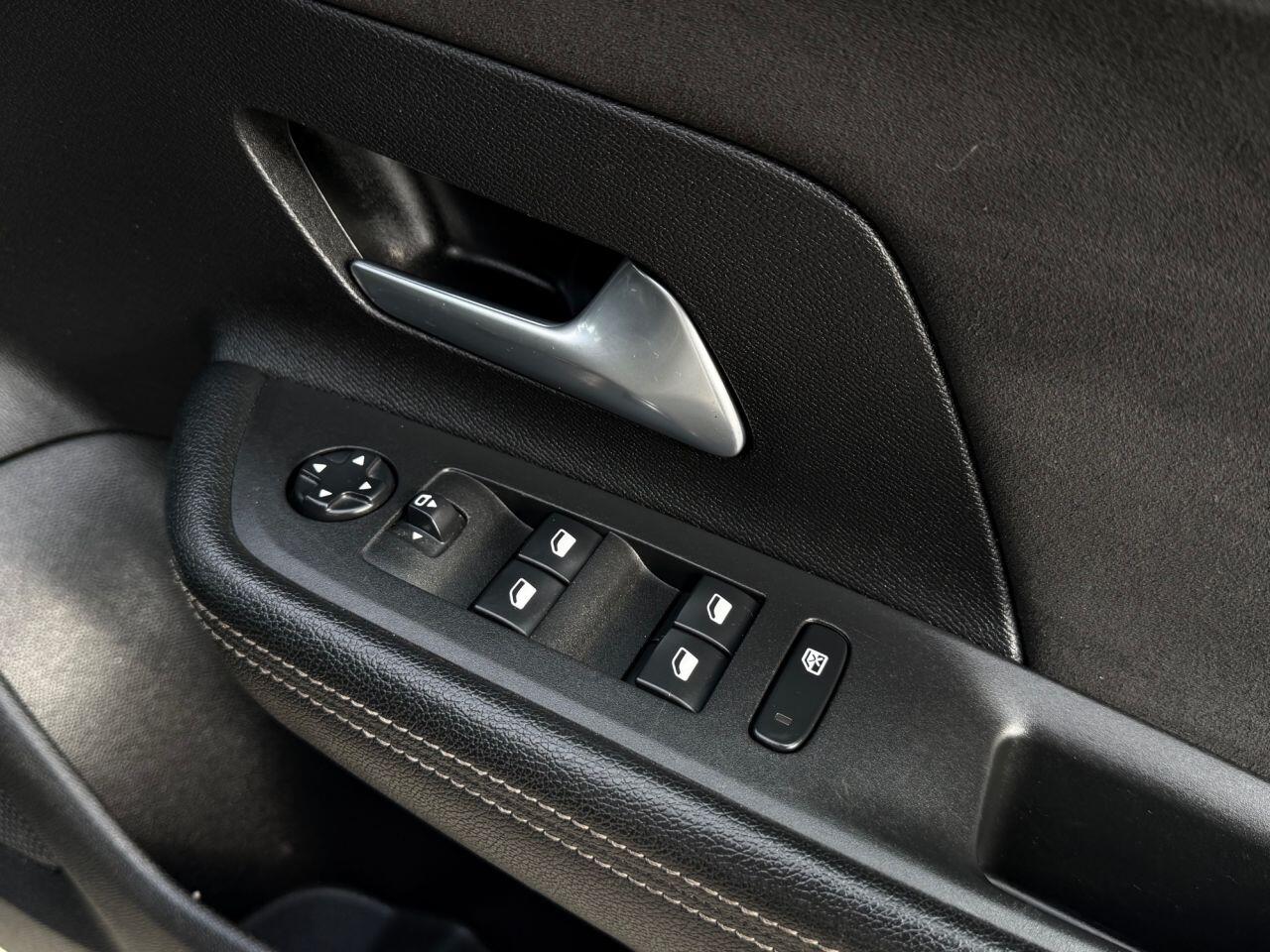 Vauxhall Mokka Electric view 29