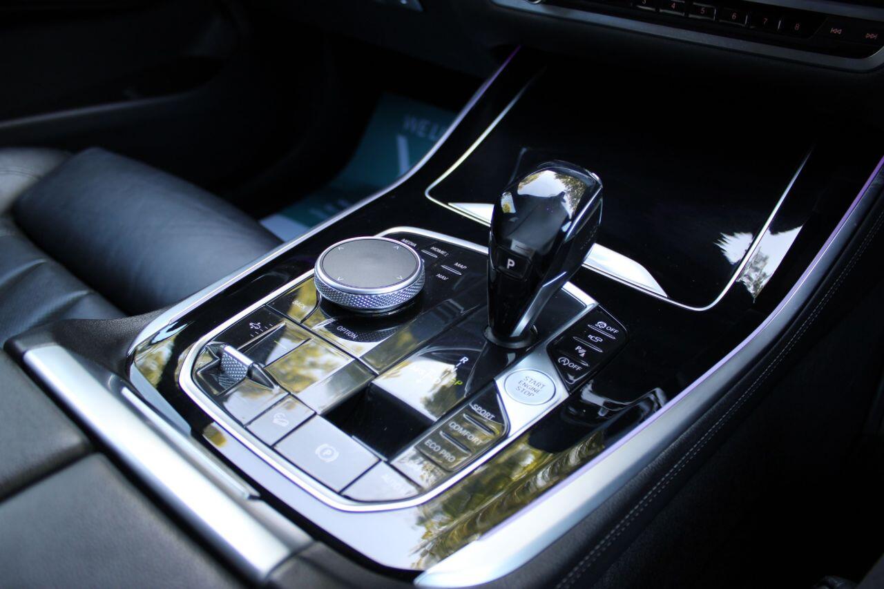 BMW X5 view 25