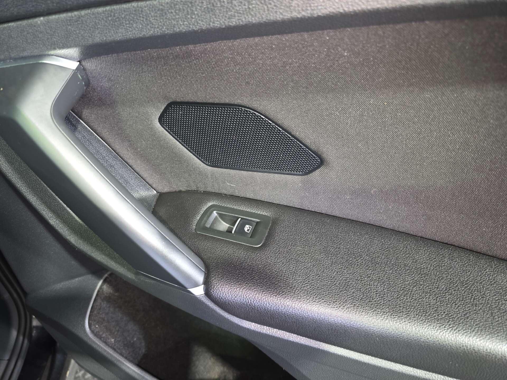 Volkswagen Tiguan view 50