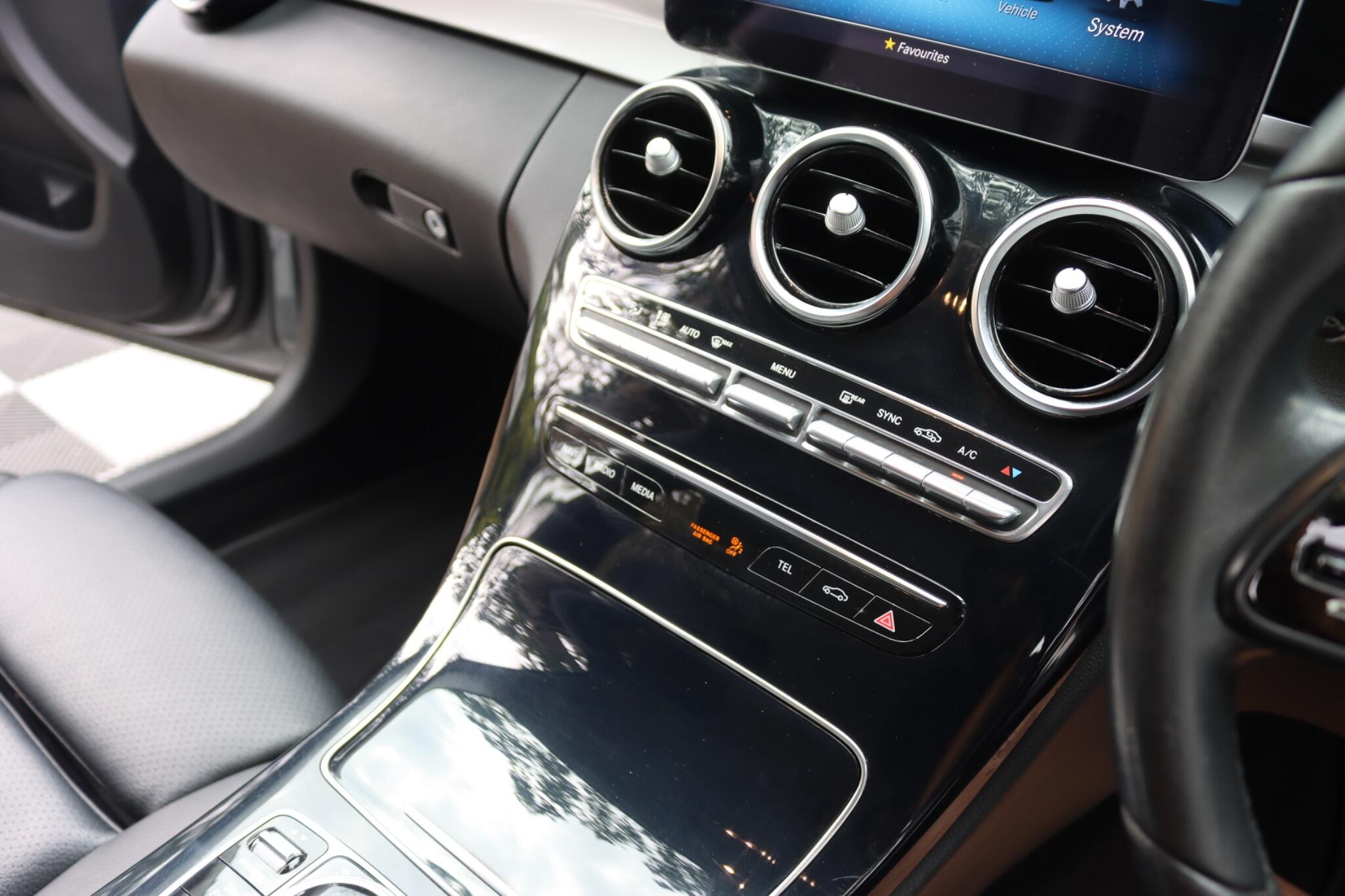 Mercedes-Benz C Class view 29