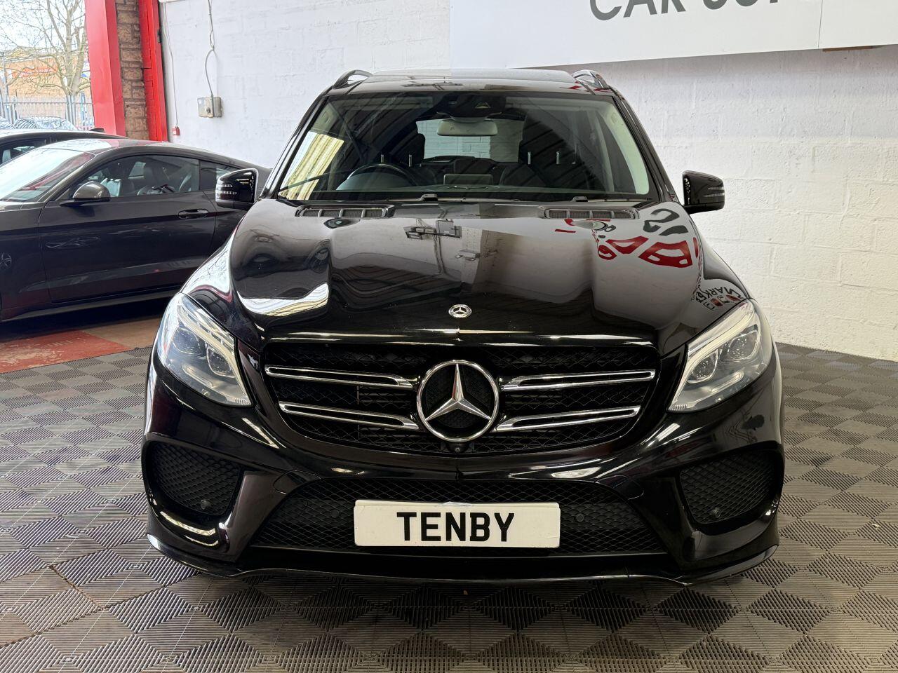 Mercedes-Benz Gle view 3