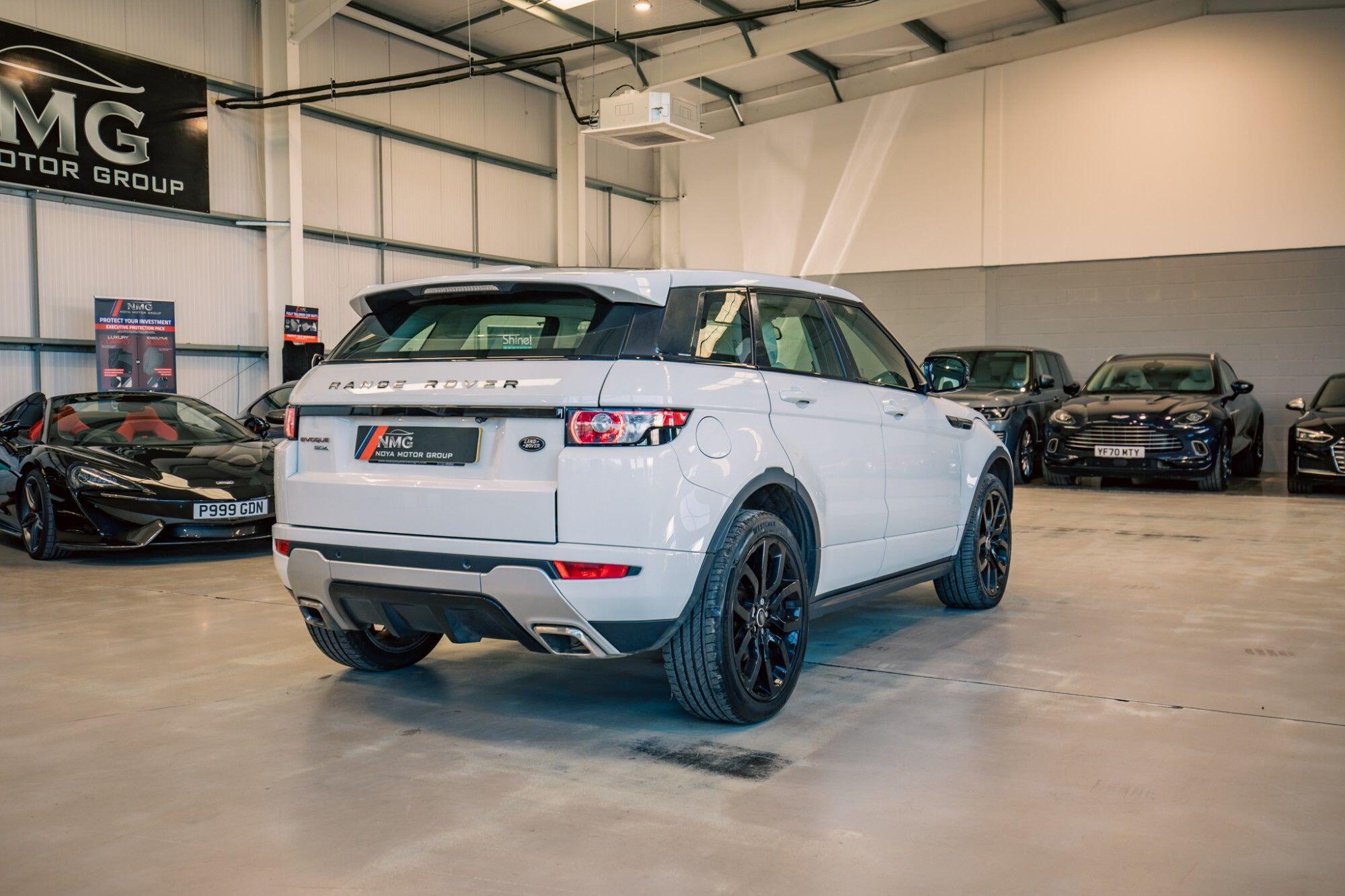 Land Rover Range Rover Evoque view 28