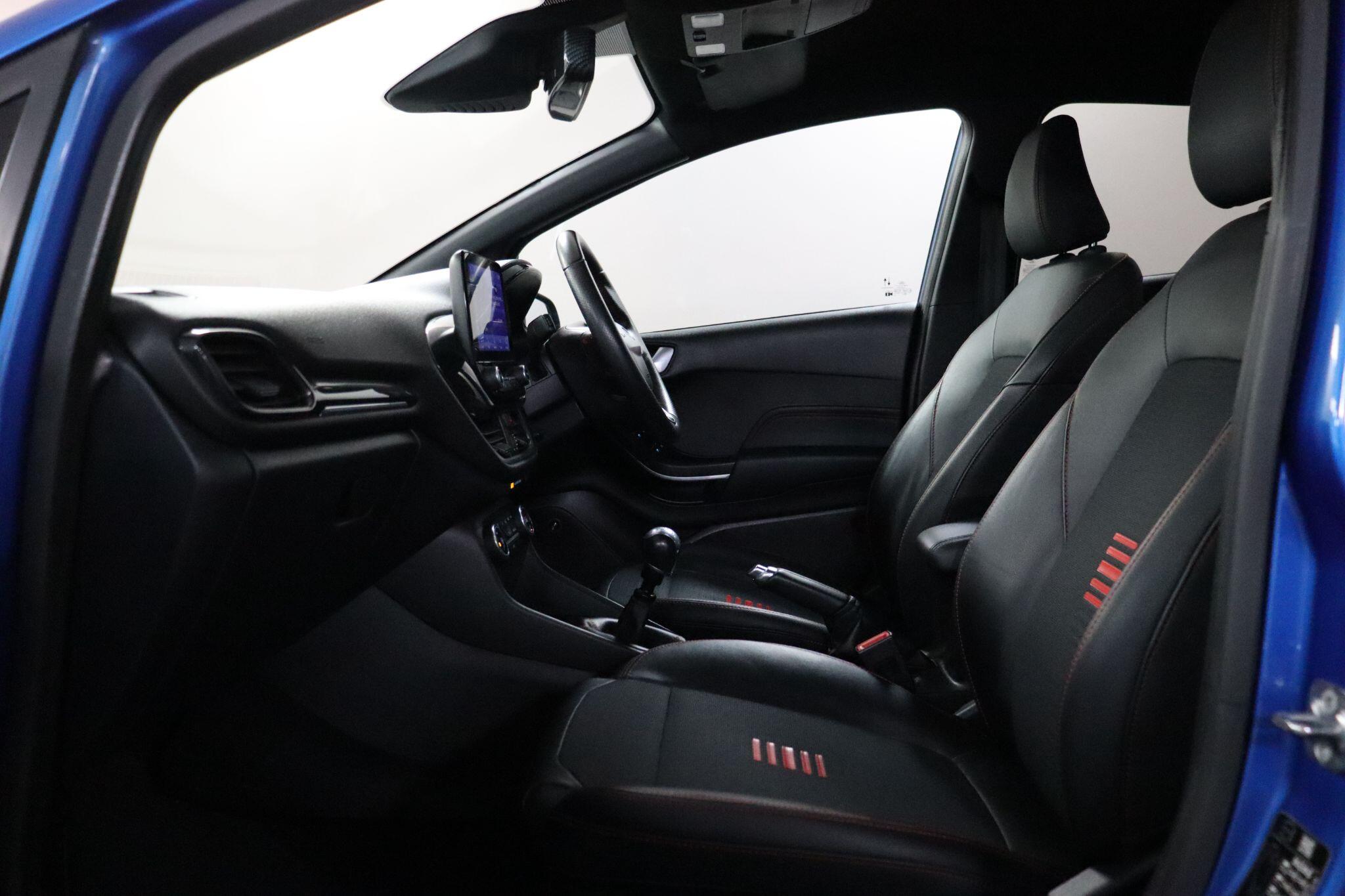 Ford Fiesta view 43