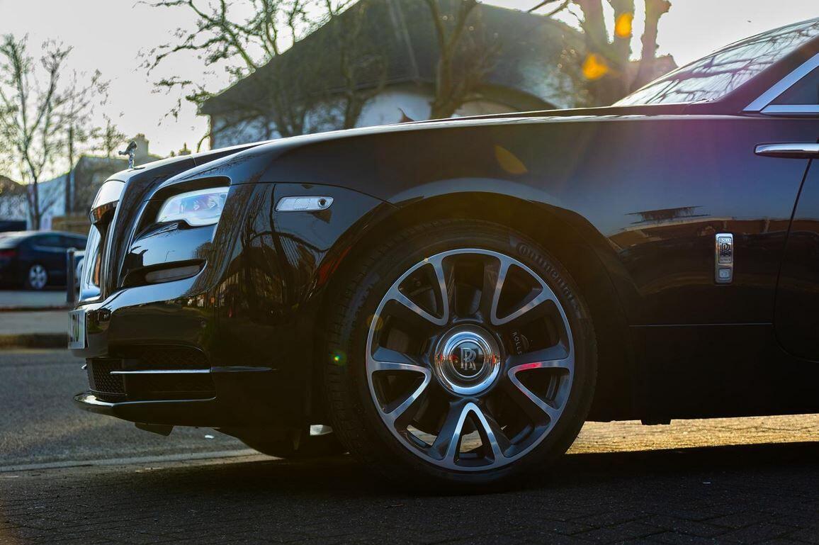 Rolls-Royce Wraith view 22