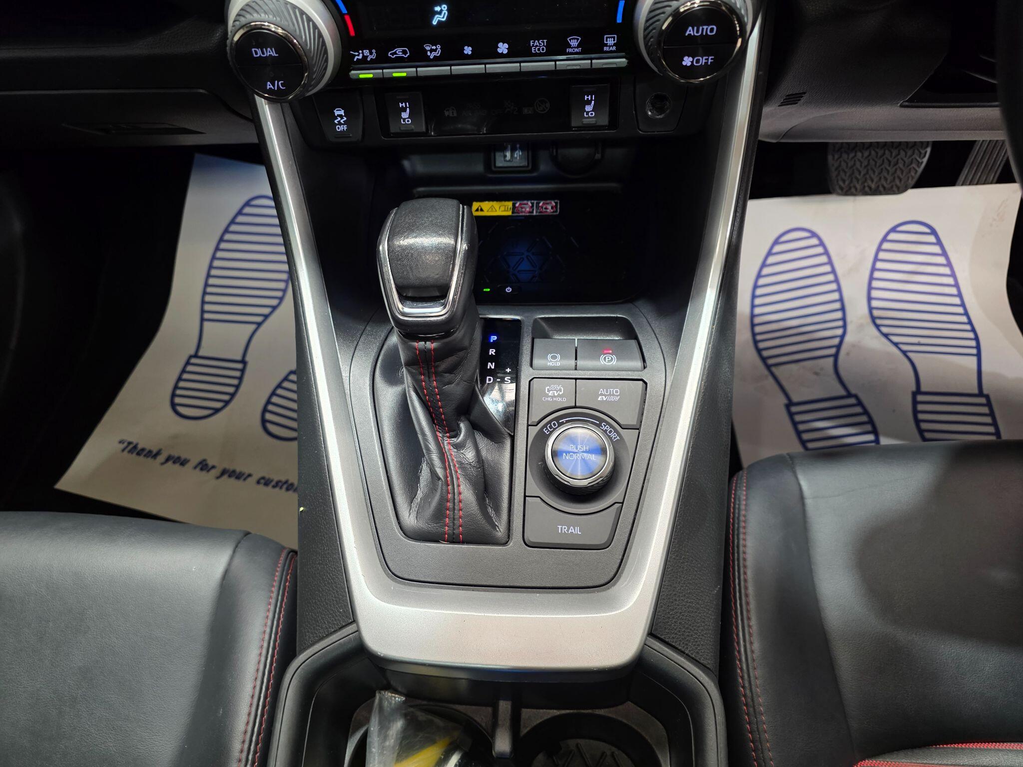 Toyota RAV4 view 11