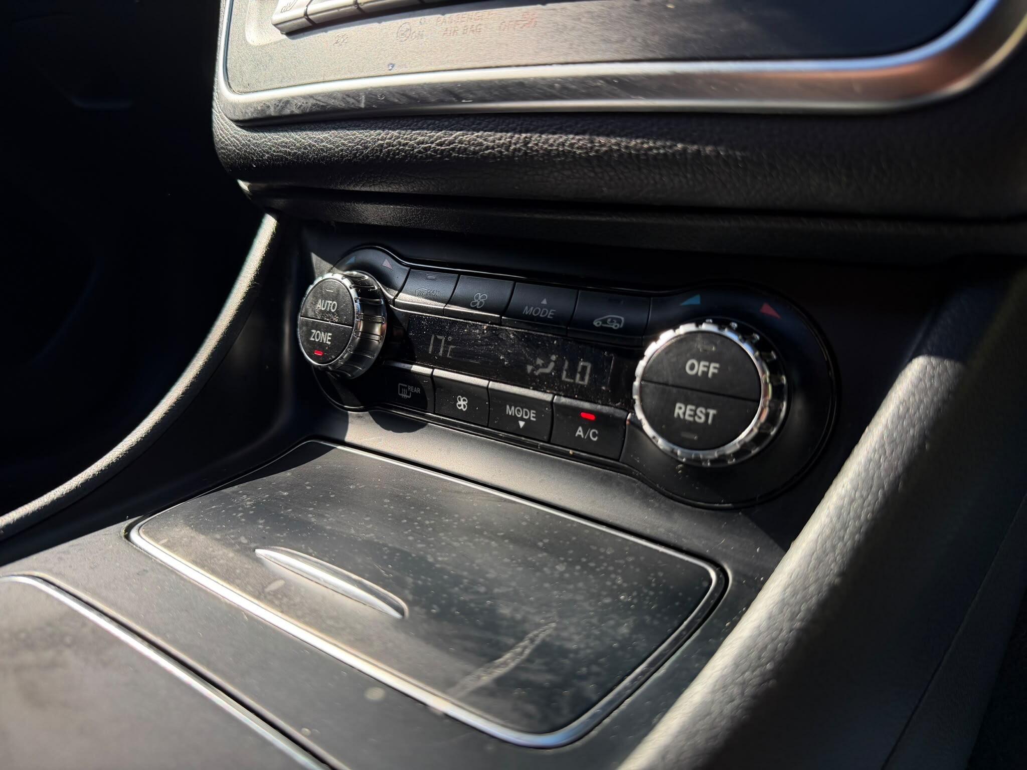 Mercedes-Benz Cla view 25