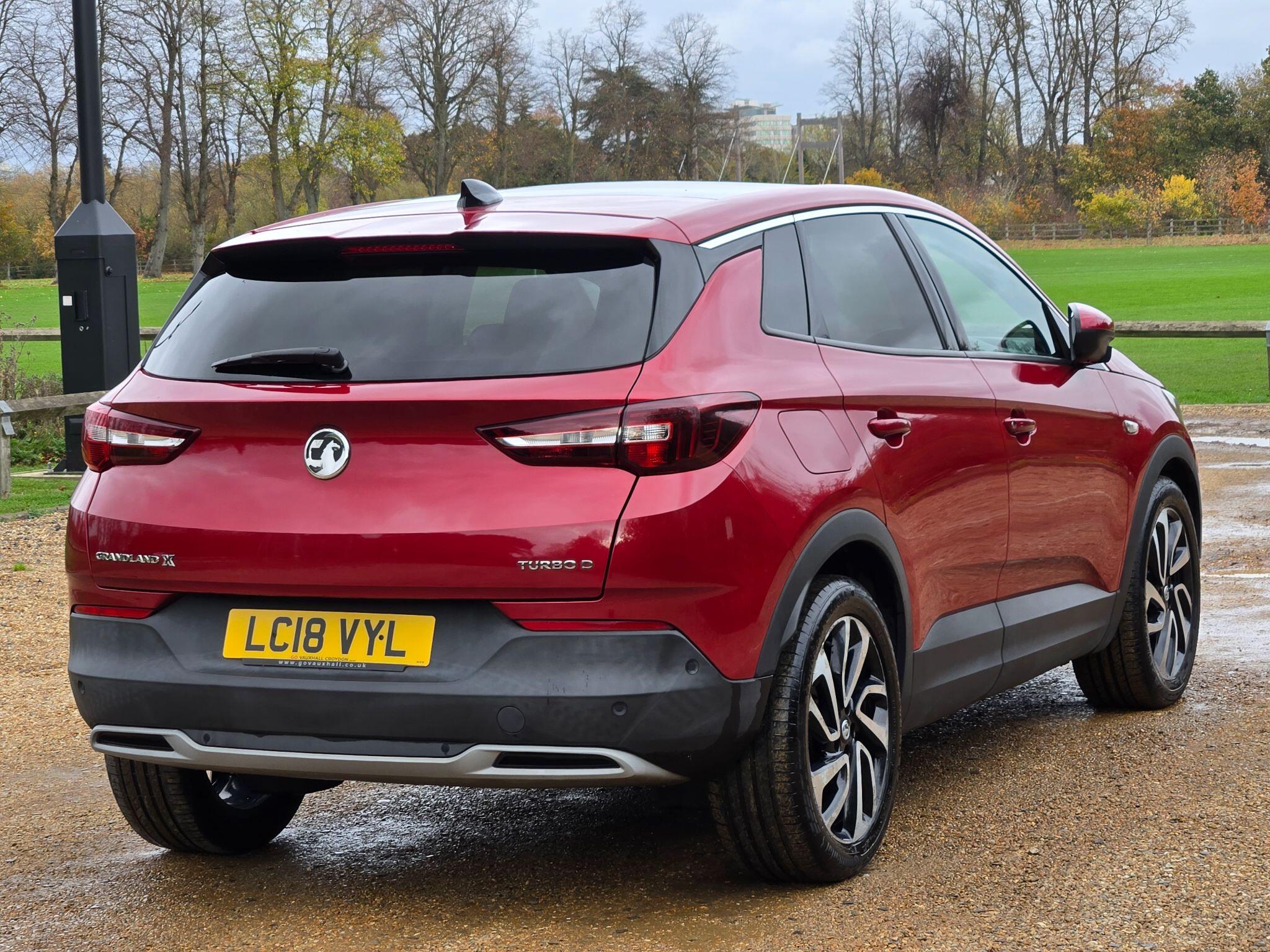 2018 Vauxhall Grandland X 1.6 Turbo D BlueInjection Elite Nav Auto Euro 6 (s/s) 5dr • 63,000 miles image 11