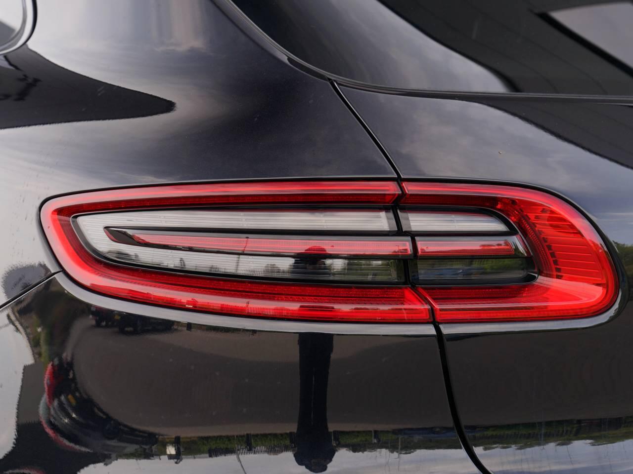 Porsche Macan view 53