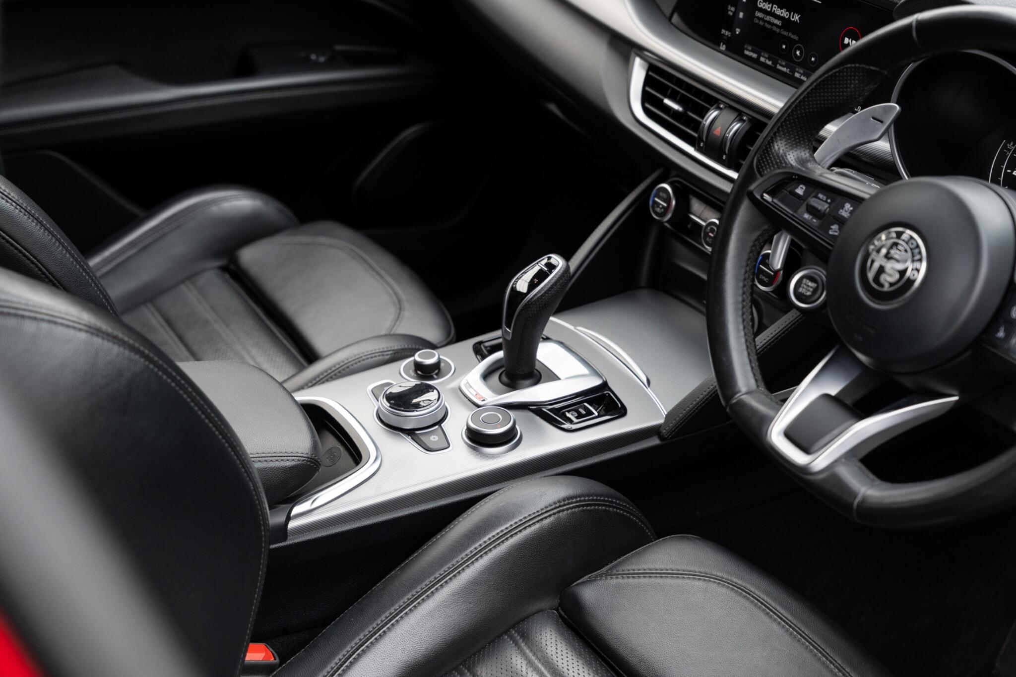 Alfa Romeo Stelvio view 22