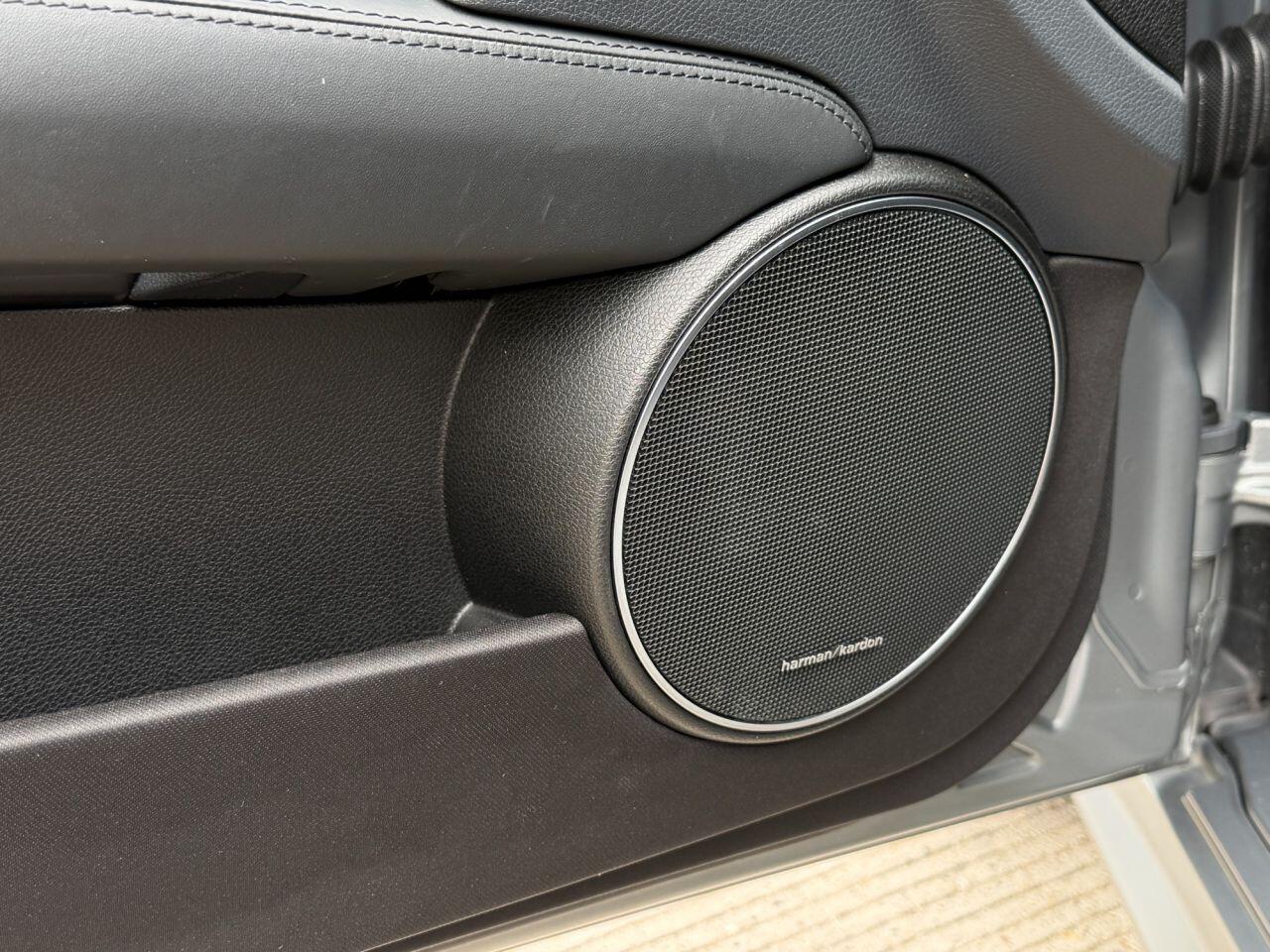 Mercedes-Benz C Class view 33