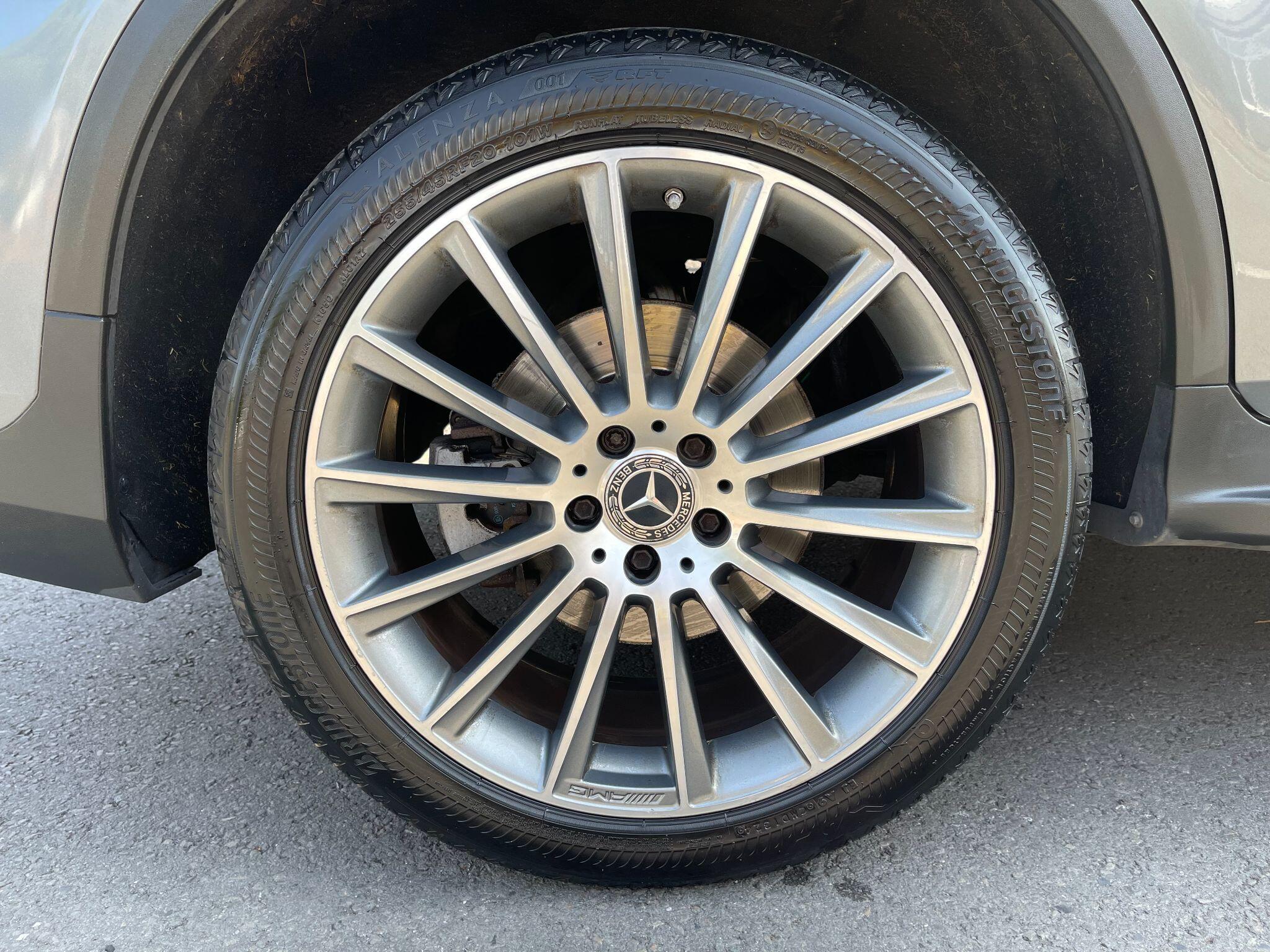Mercedes-Benz GLC view 52