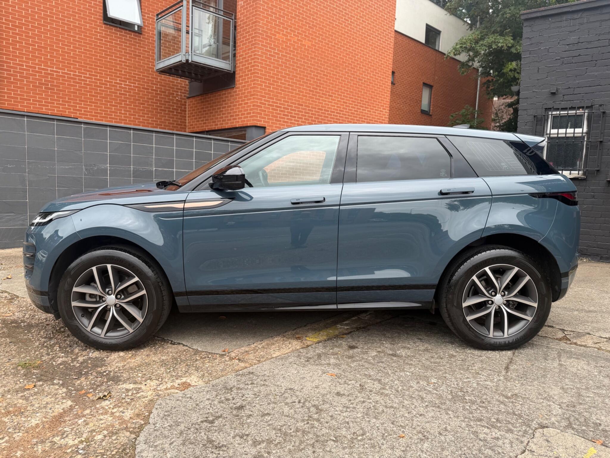Land Rover Range Rover Evoque view 14