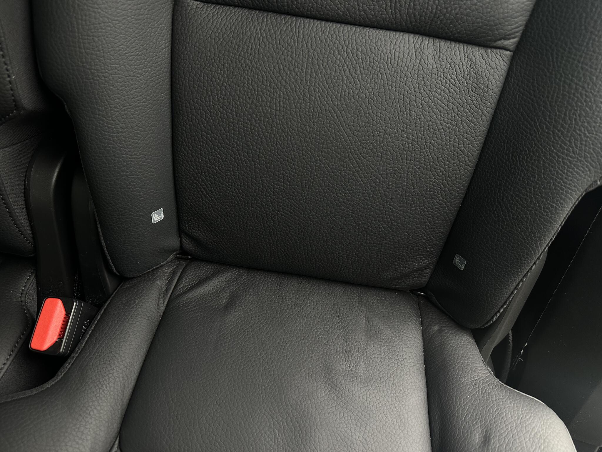 Volvo XC90 view 31