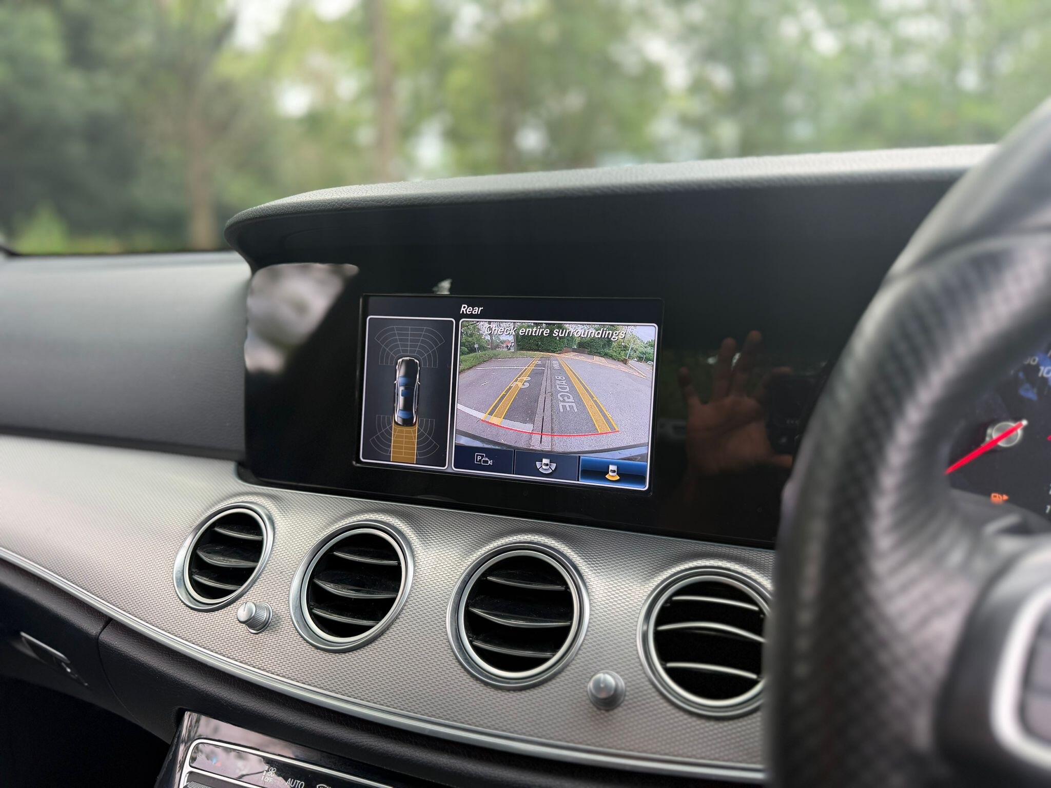 Mercedes-Benz E-Class view 19