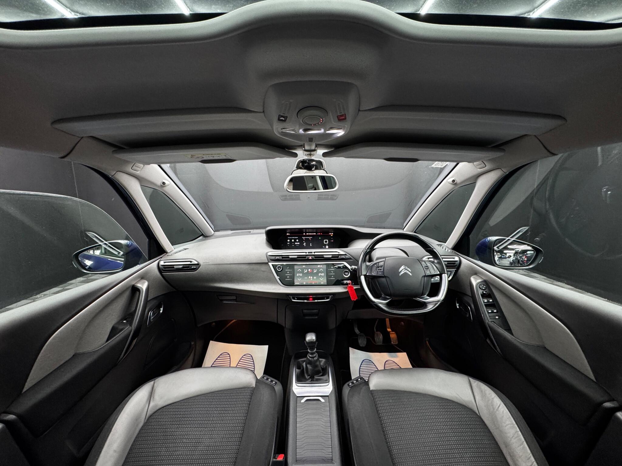 Citroen Grand C4 Spacetourer view 18