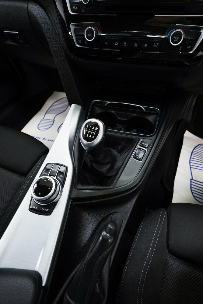 BMW 3 Series view 18