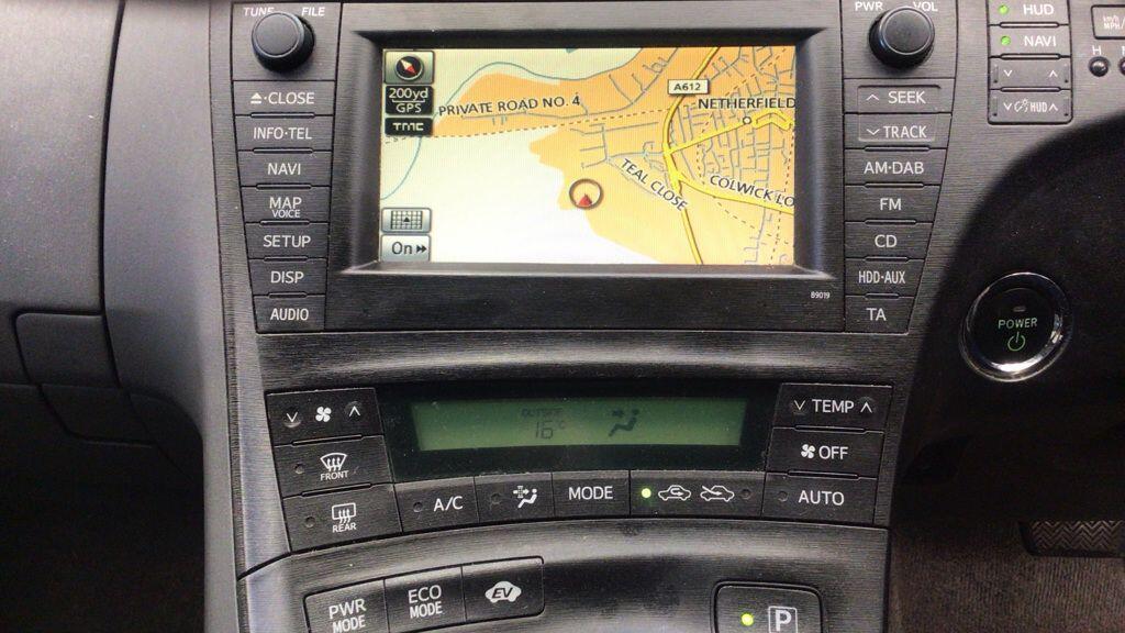Toyota Prius view 13