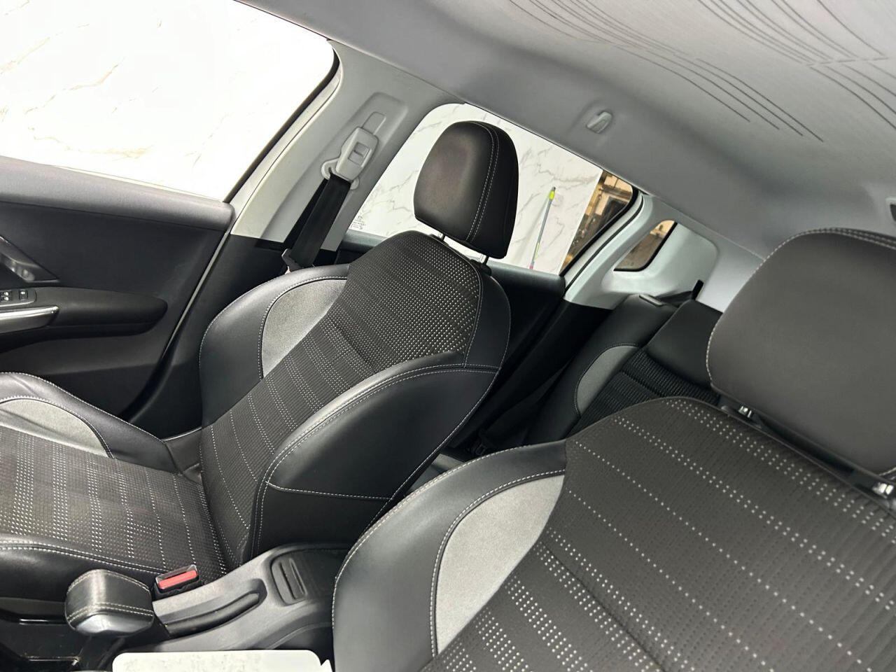Peugeot 2008 view 14