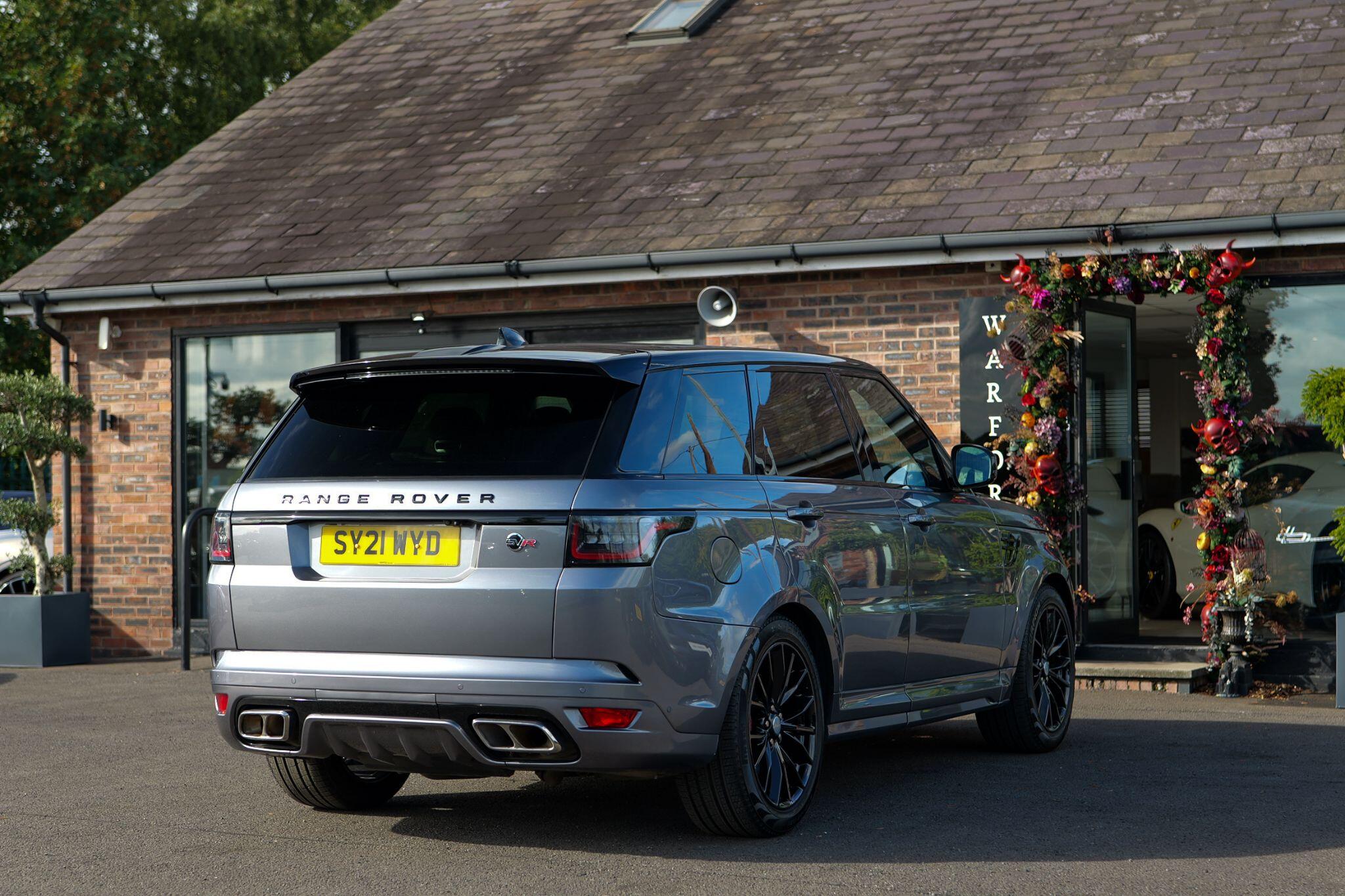 Land Rover Range Rover Sport view 4