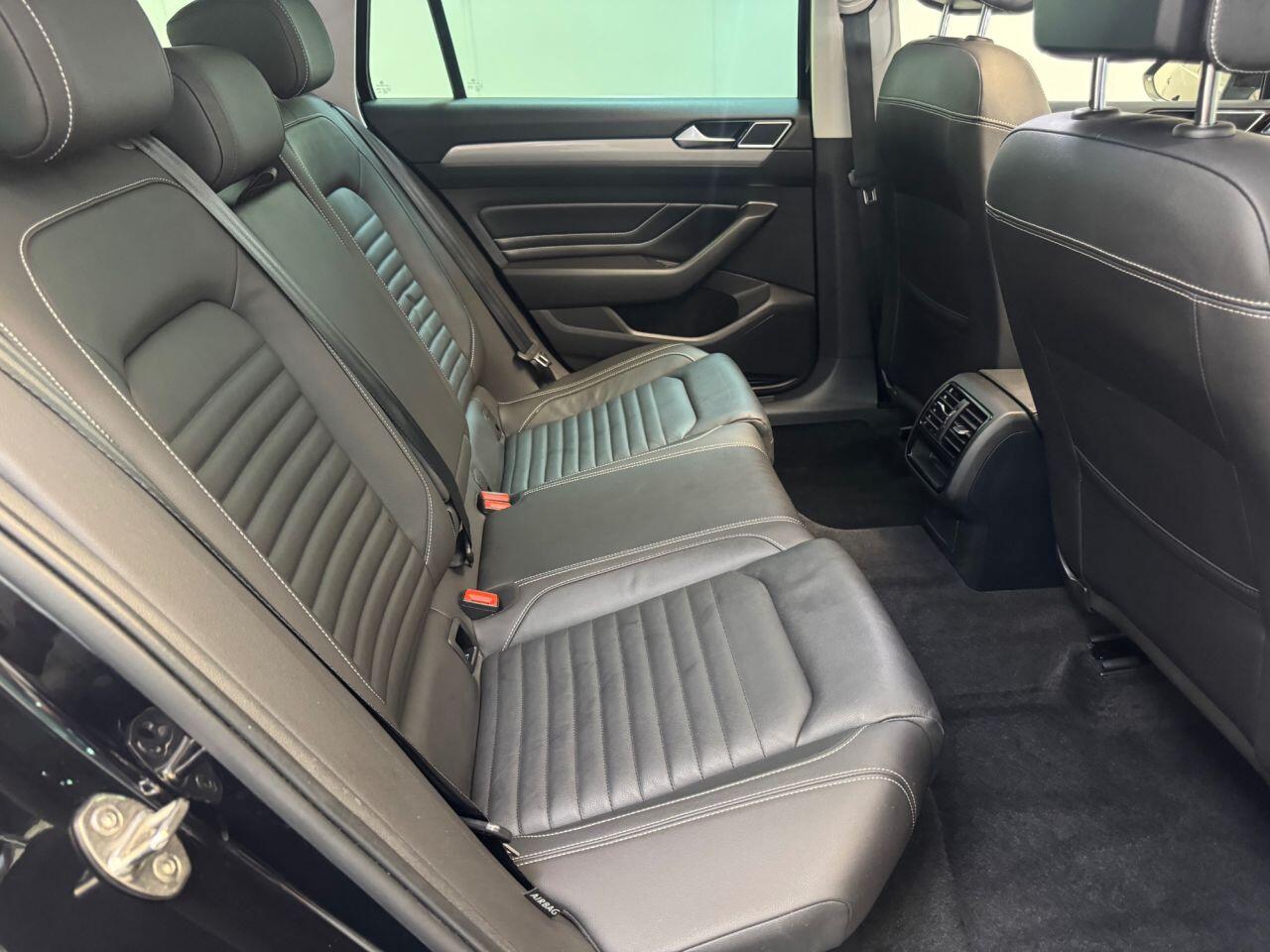 Volkswagen Passat view 56