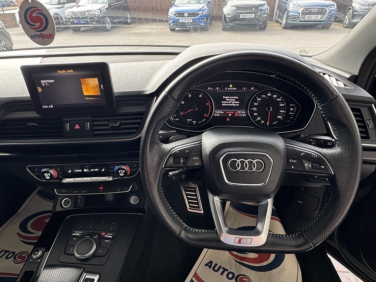 Audi Q5 view 24