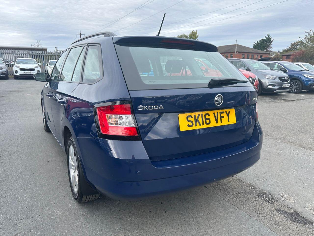 Skoda Fabia view 22