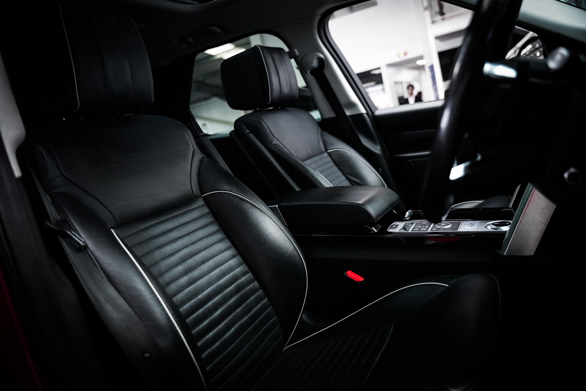 Land Rover Discovery view 18