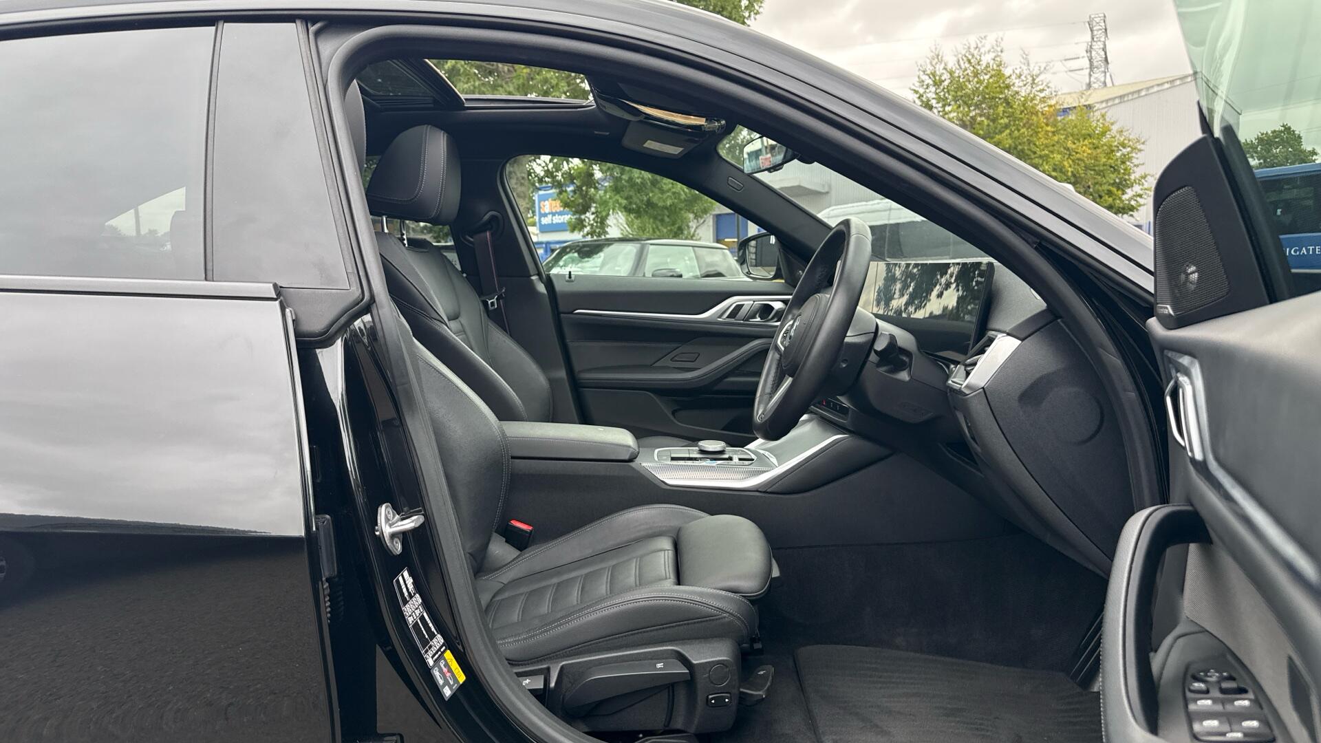 BMW i4 view 11