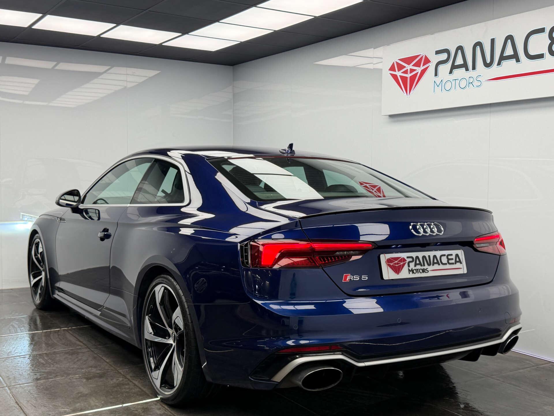 Audi RS5 view 3