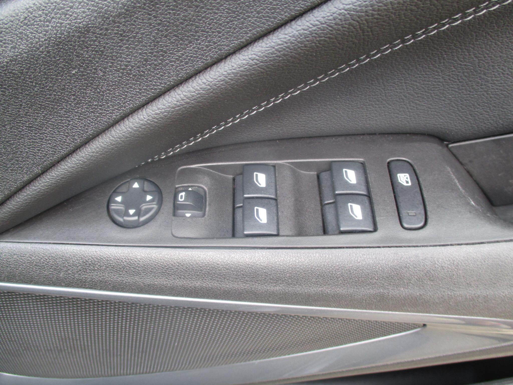 Vauxhall Crossland view 35