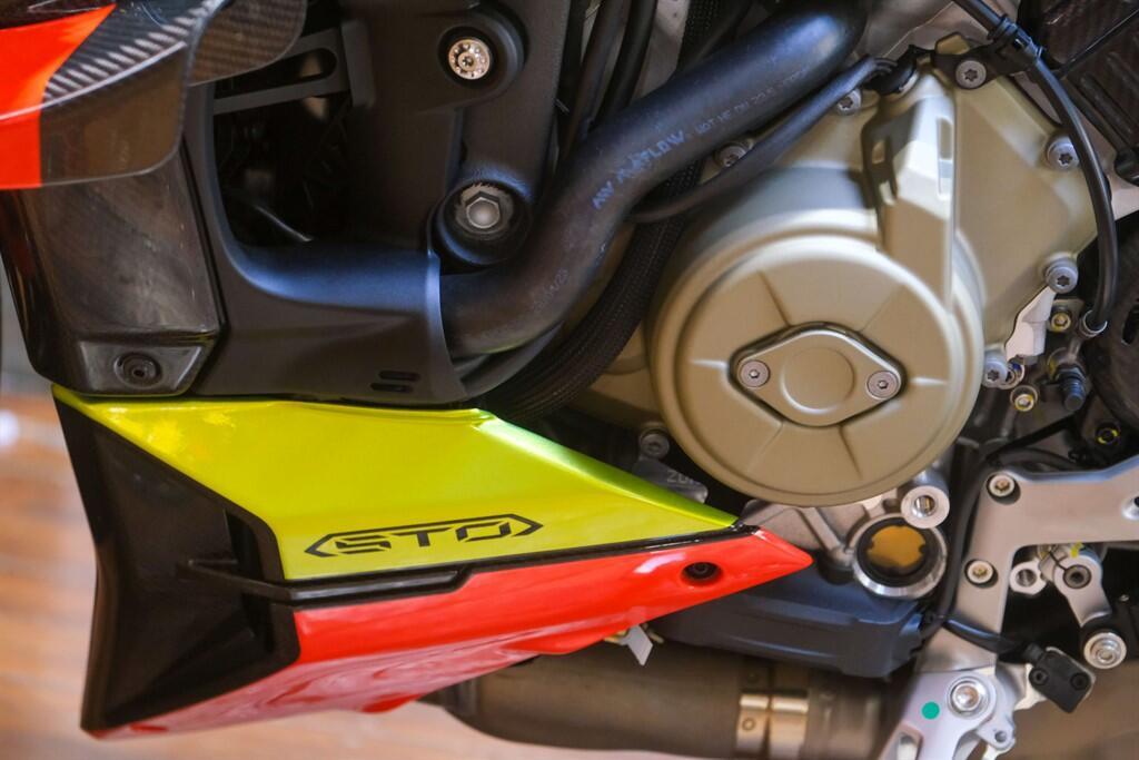 Ducati Streetfighter V4 view 25
