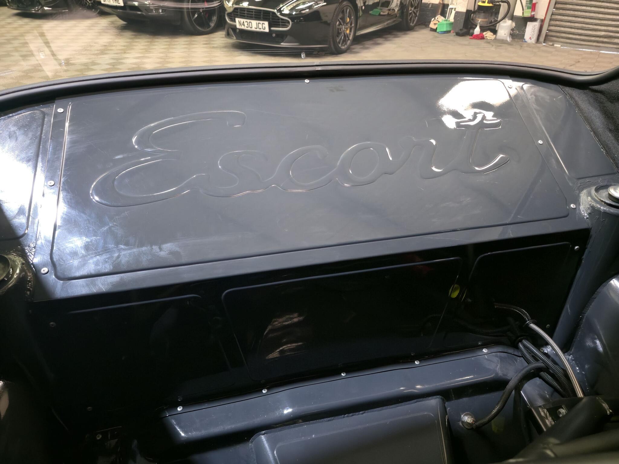 Ford Escort view 23