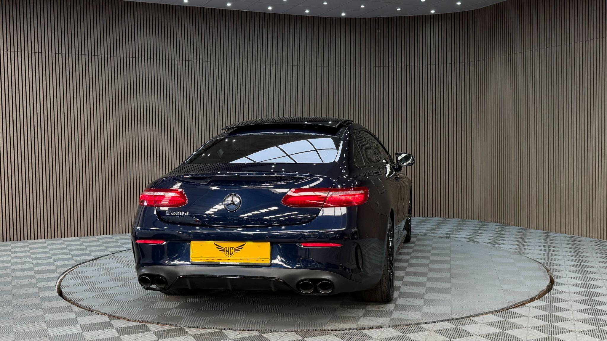 Mercedes-Benz E-Class view 43