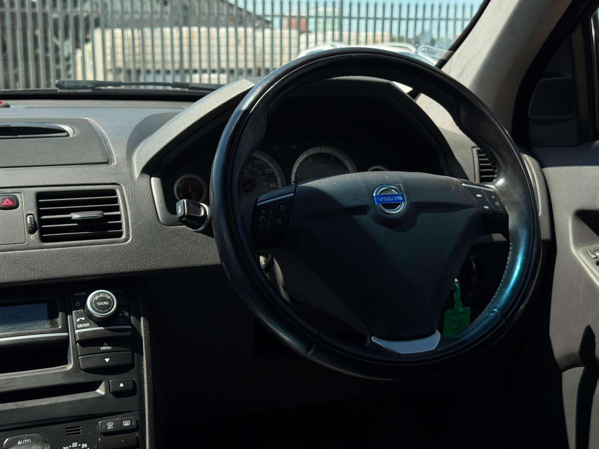 Volvo XC90 view 41