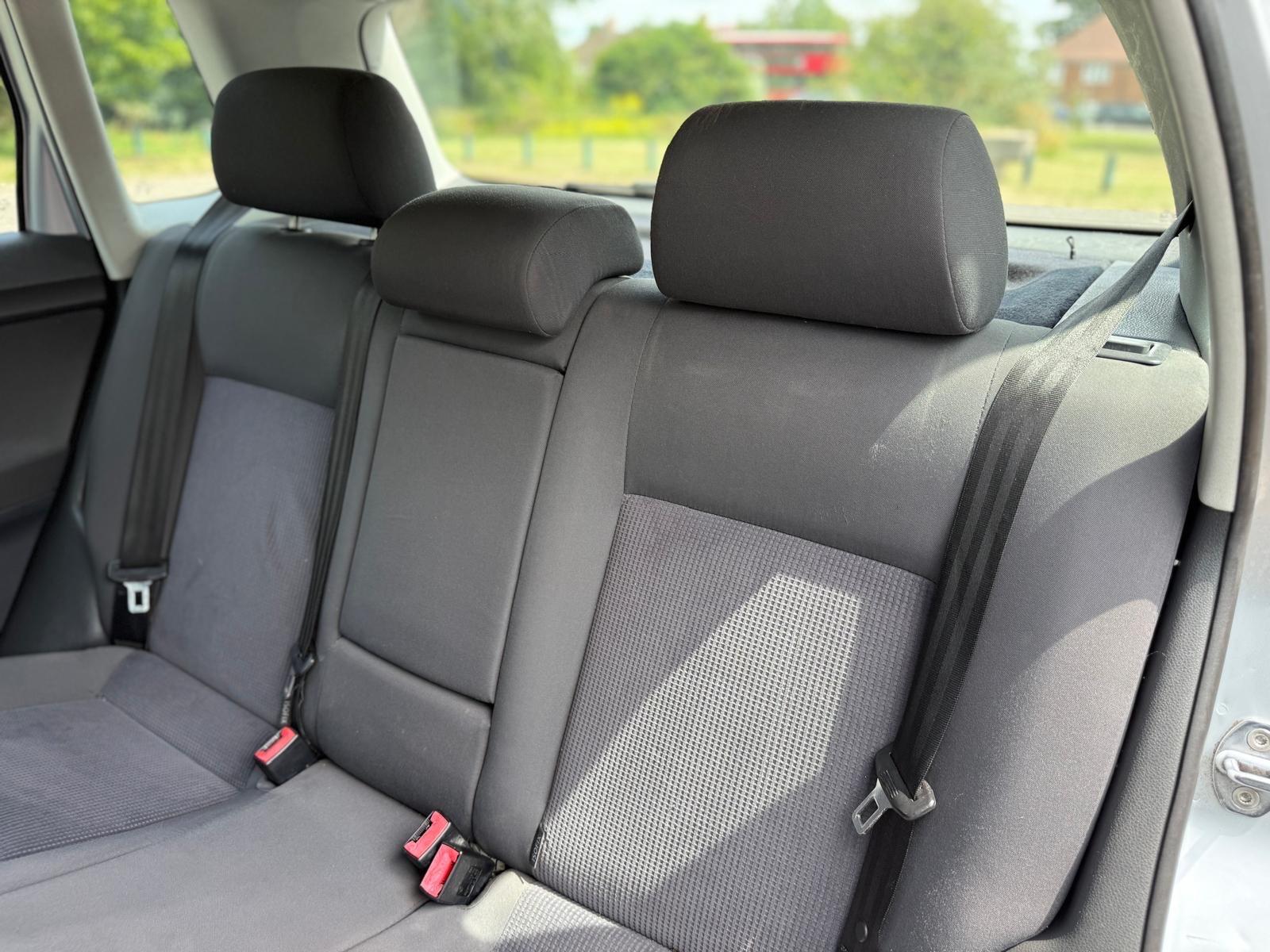 Volkswagen Polo view 32