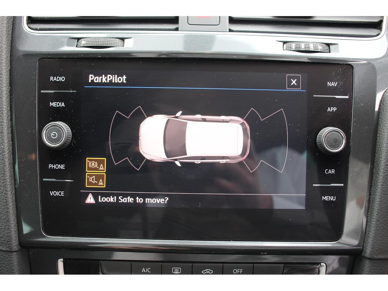 Volkswagen Golf view 24