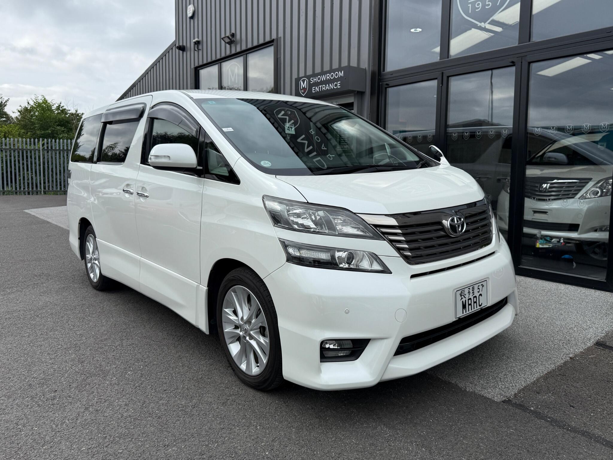 Toyota Vellfire view 16