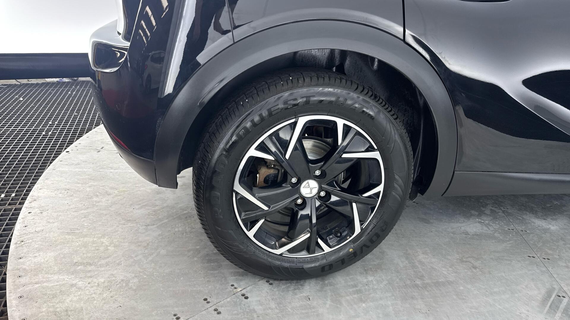 DS Automobiles DS 3 Crossback view 18