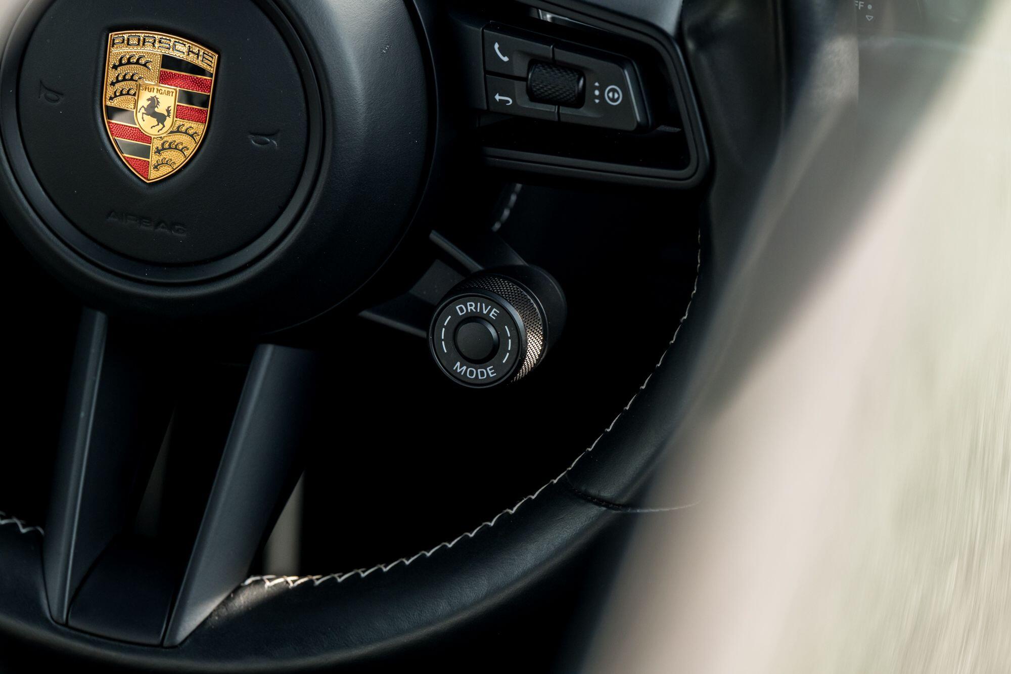 Porsche 911 view 51