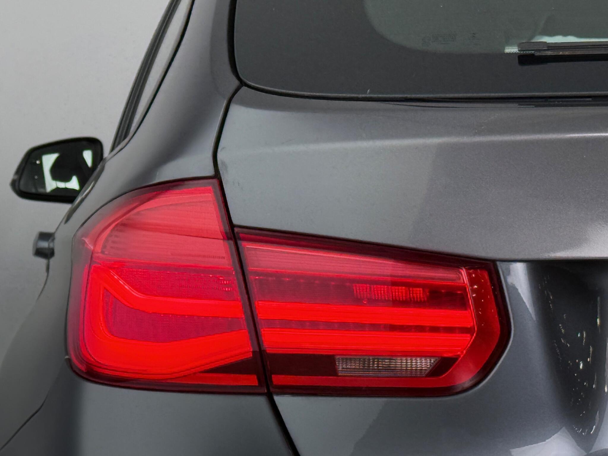 BMW 3 Series view 9