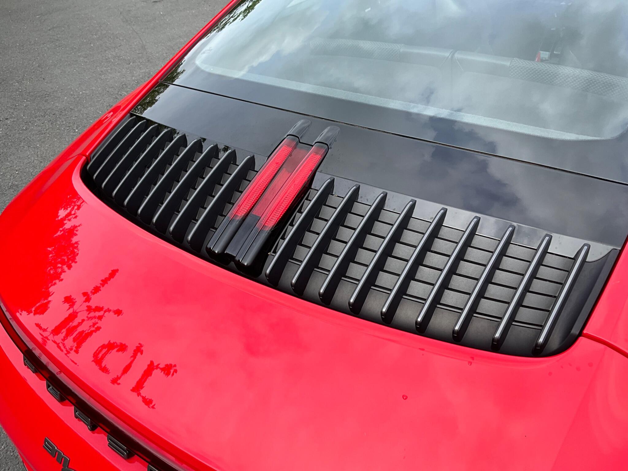 Porsche 911 view 39