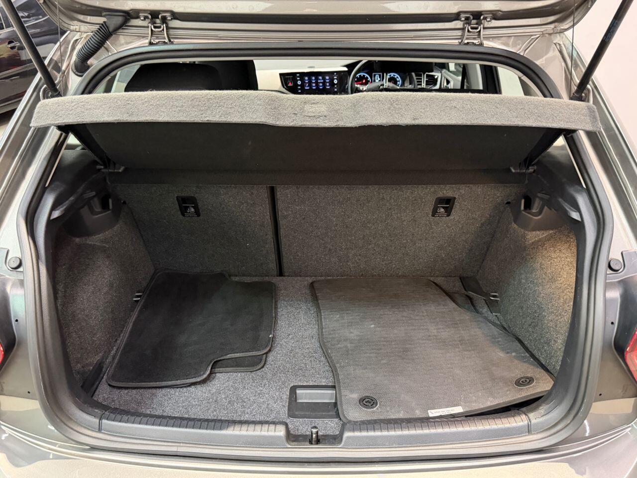 Volkswagen Polo view 22