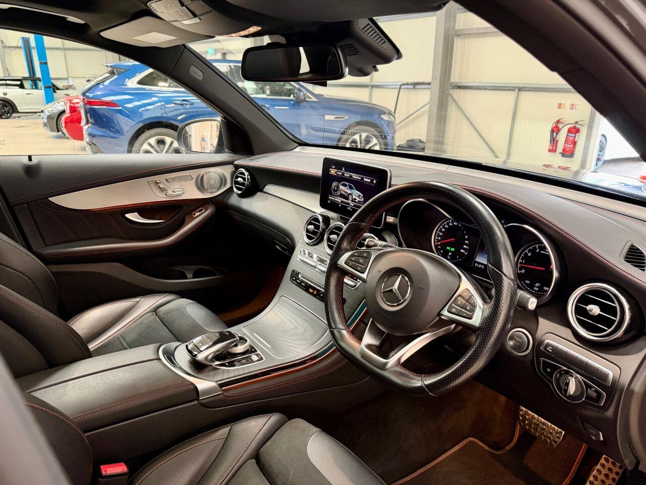 Mercedes-Benz GLC view 3