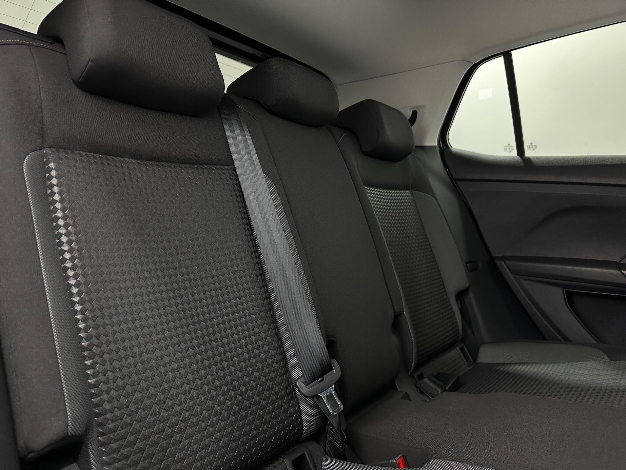 Volkswagen T-Cross view 42