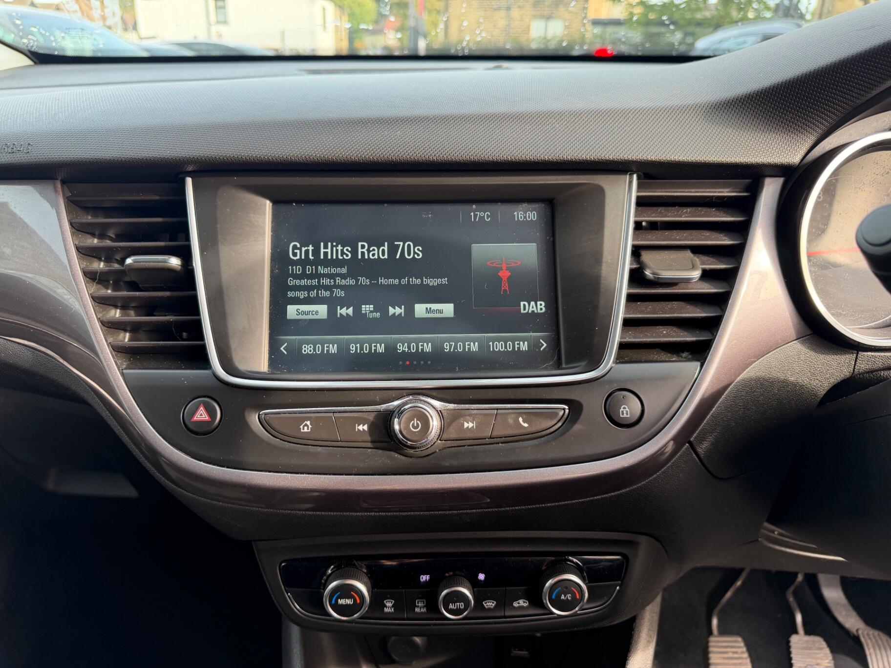 Vauxhall Crossland X view 16