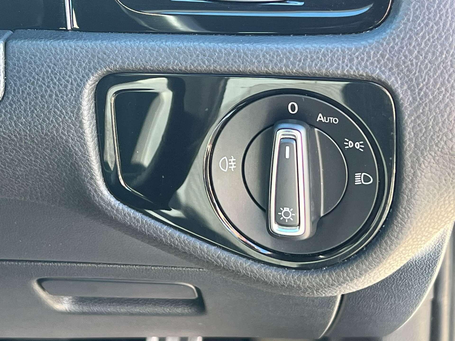 Volkswagen Golf view 43